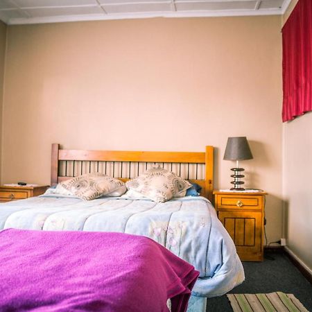 Hostal Chiloe Hostel Пунта-Аренас Экстерьер фото