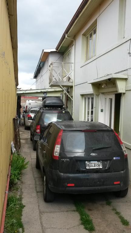 Hostal Chiloe Hostel Пунта-Аренас Экстерьер фото